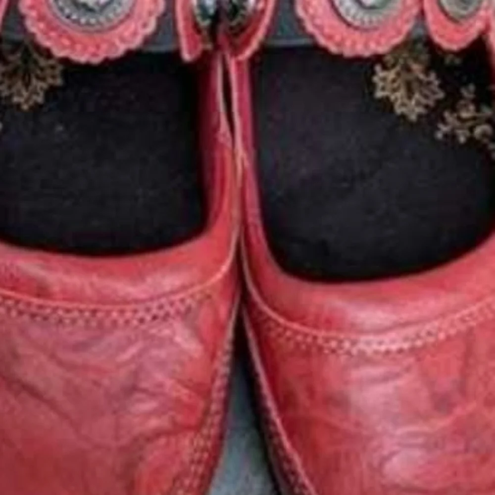 TAOS Leather Red Black Mary Jane Slip On Walk Skirt Casual Loafer Shoe Women 7